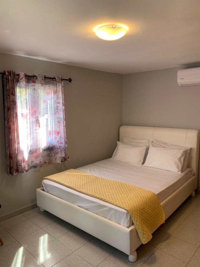 Lofos House Apartment Karavados ภายนอก รูปภาพ